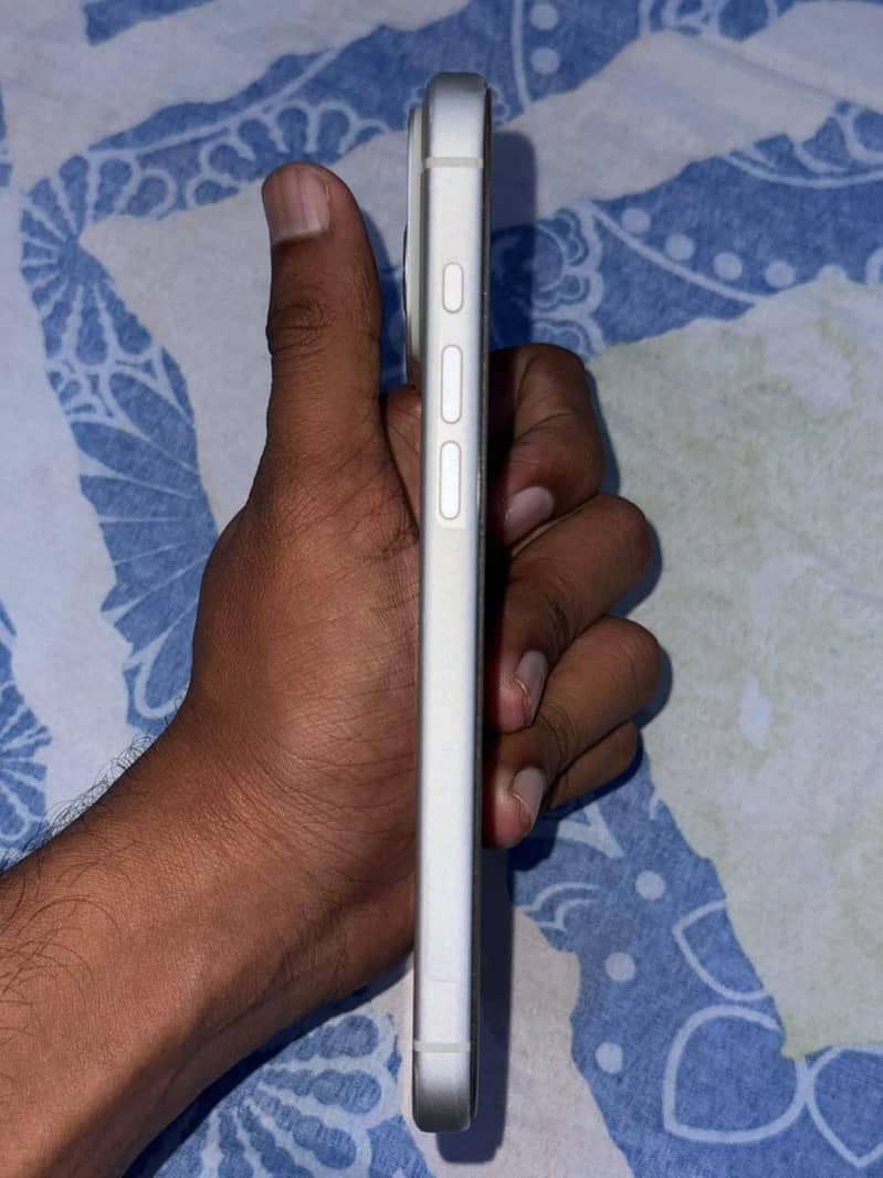 Apple iPhone 17 Pro Max 3