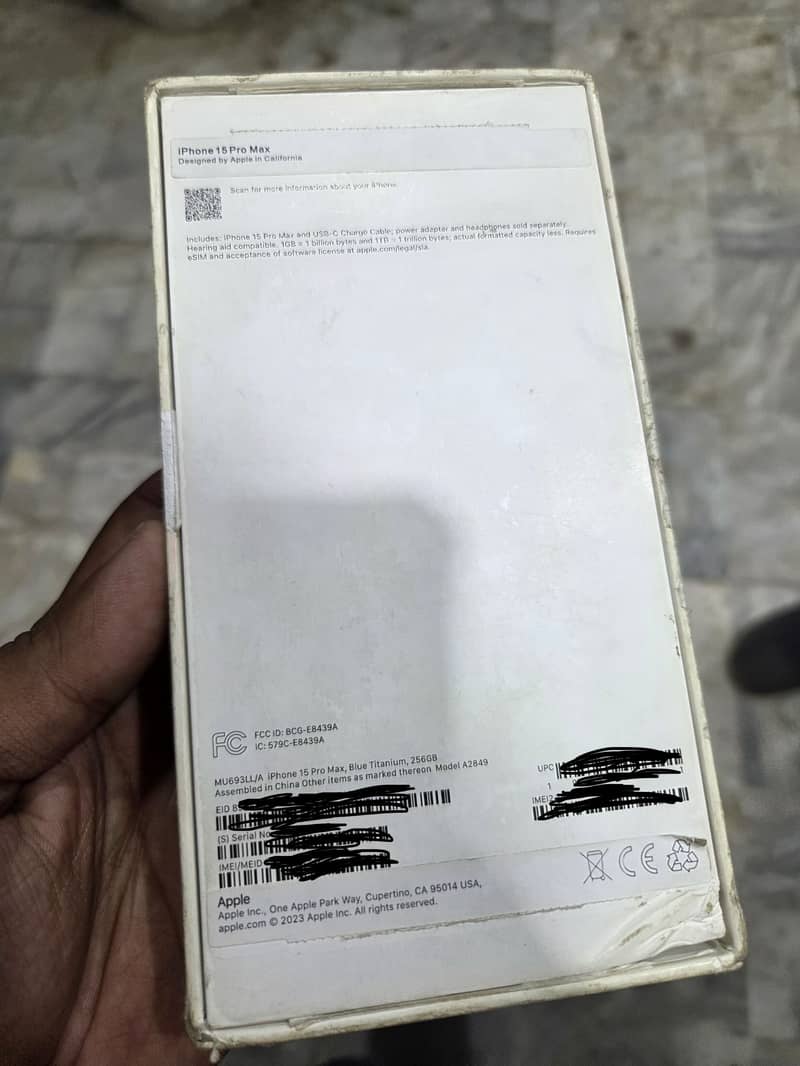 Apple iPhone 15 Pro Max 0