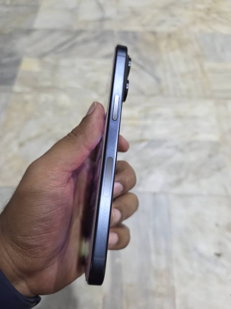 Apple iPhone 15 Pro Max 5