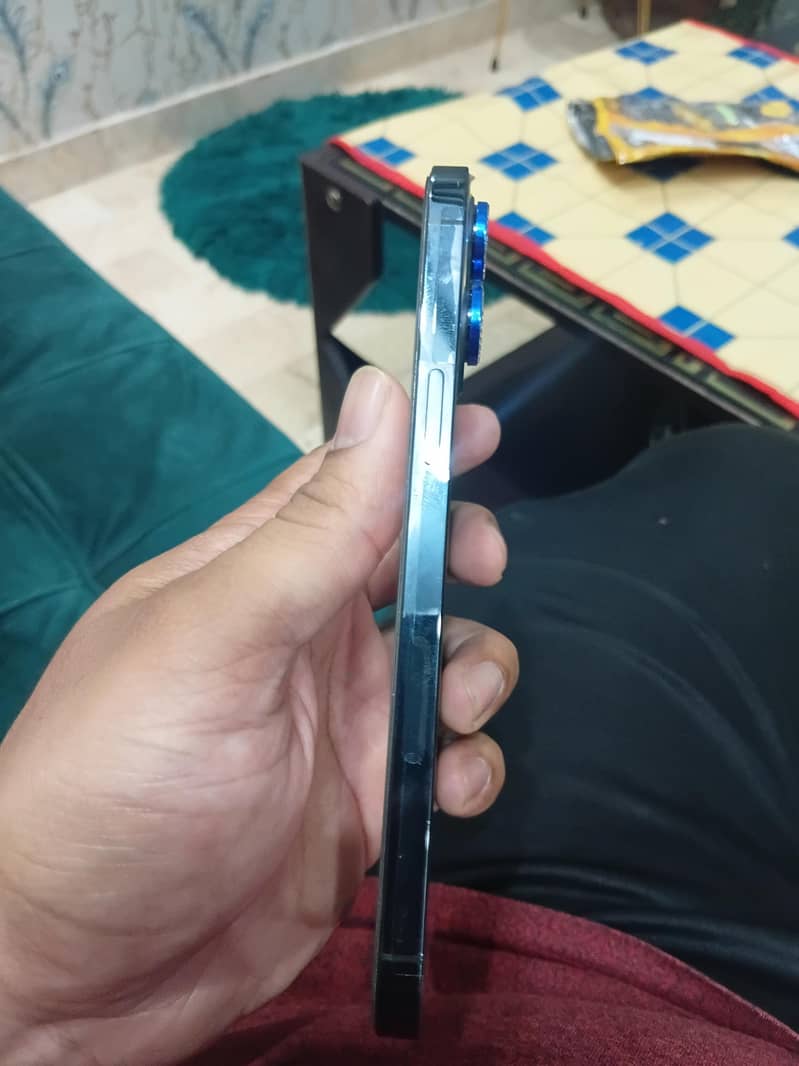 Apple iPhone 12 Pro Max 3