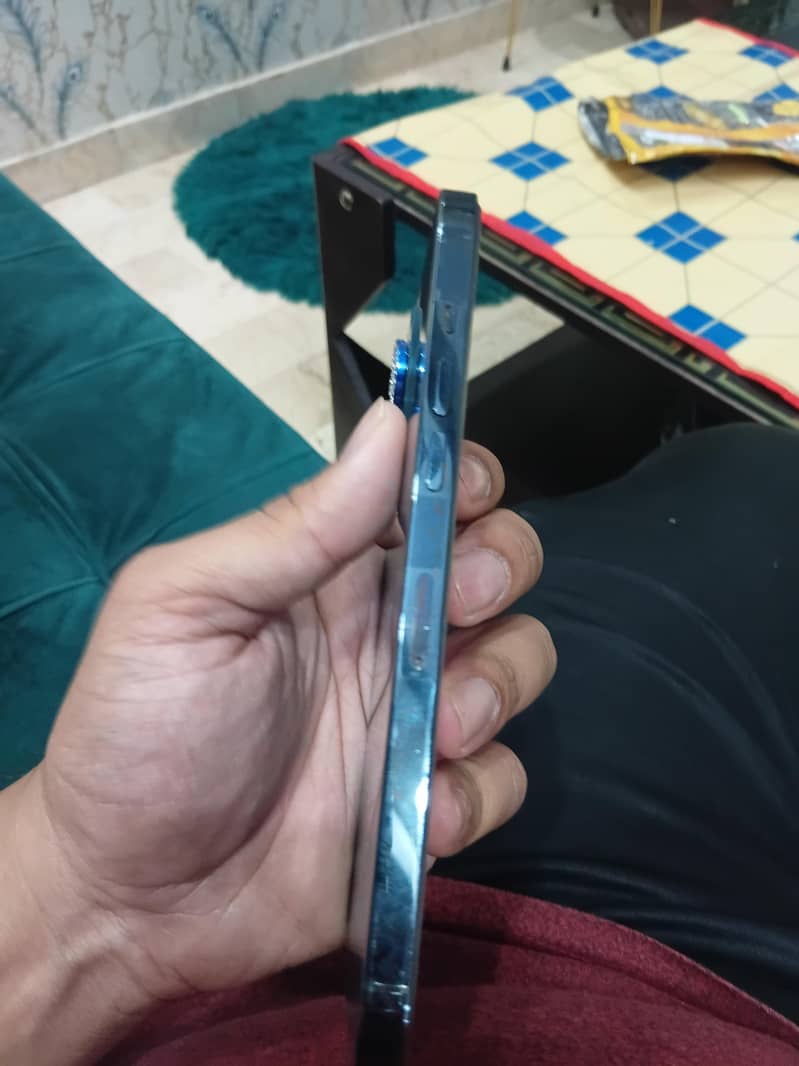 Apple iPhone 12 Pro Max 4