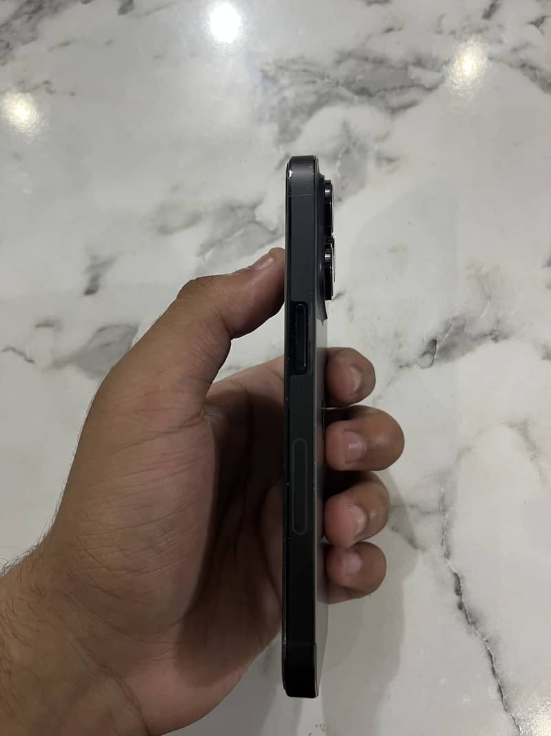Apple iPhone 14 Pro 1