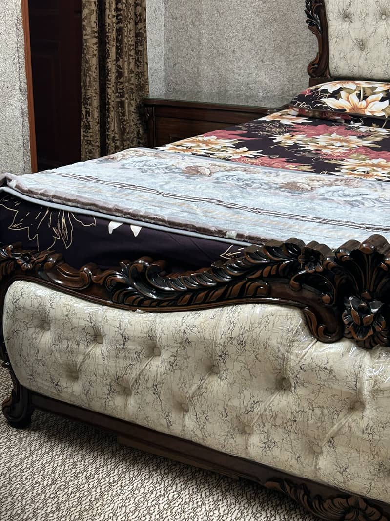 Chinioti Bed + Dressing Table 6