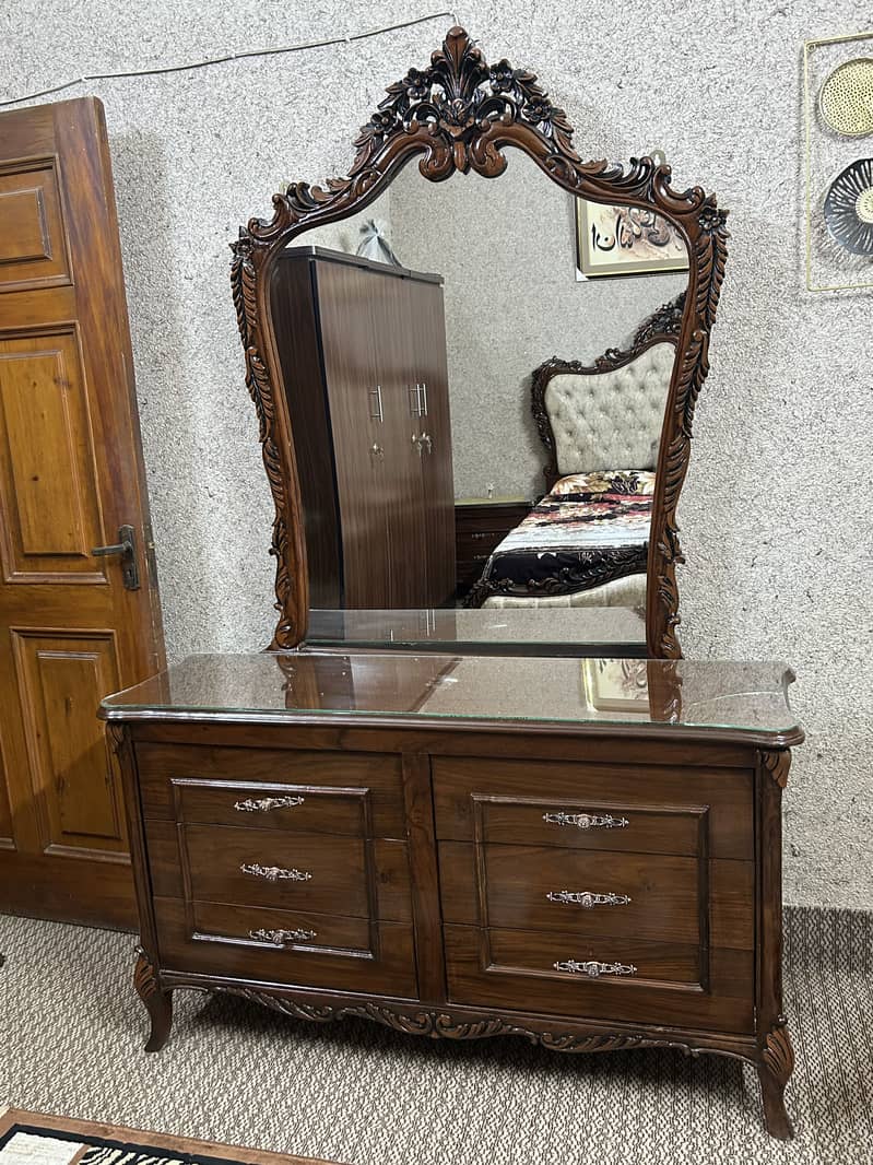 Chinioti Bed + Dressing Table 7