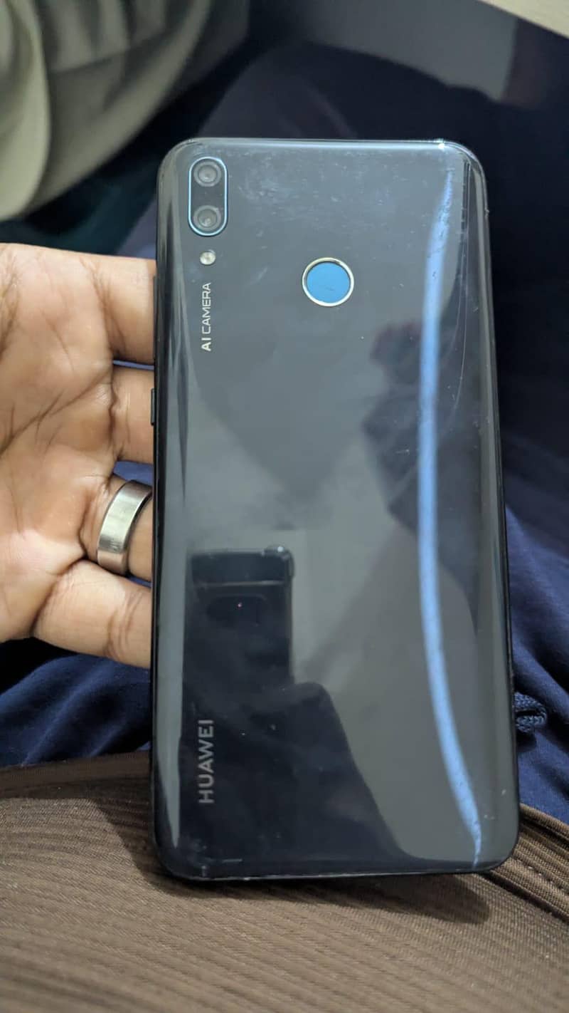 Huawei Y9 1