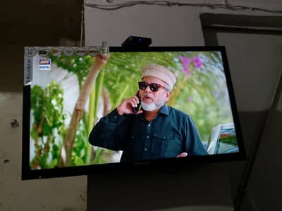 ecostar 32inch with android box contact call r whats up