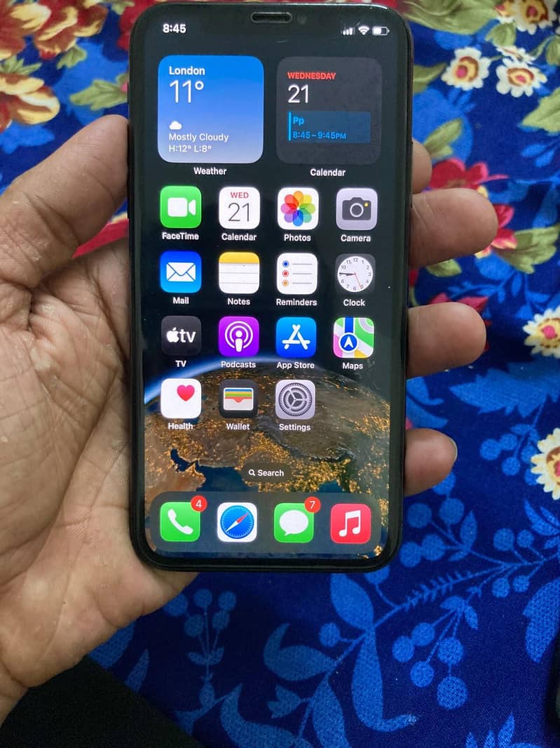 Apple iPhone XS 1