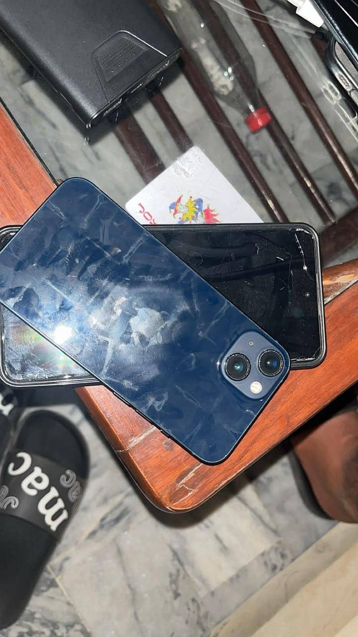 Apple iPhone 13 3