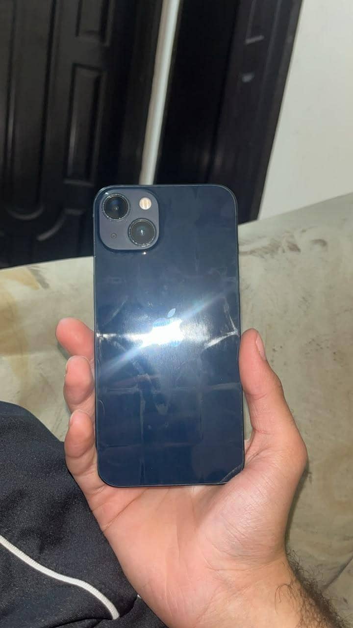 Apple iPhone 13 4