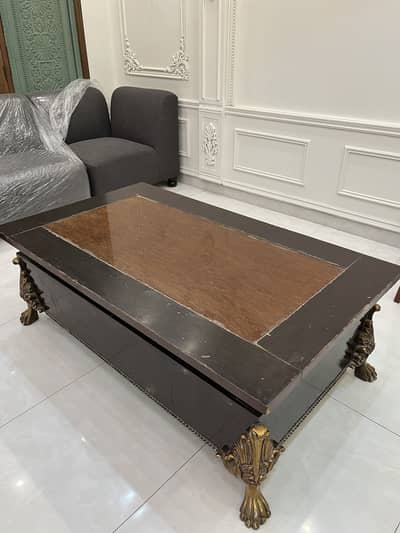 Central Table