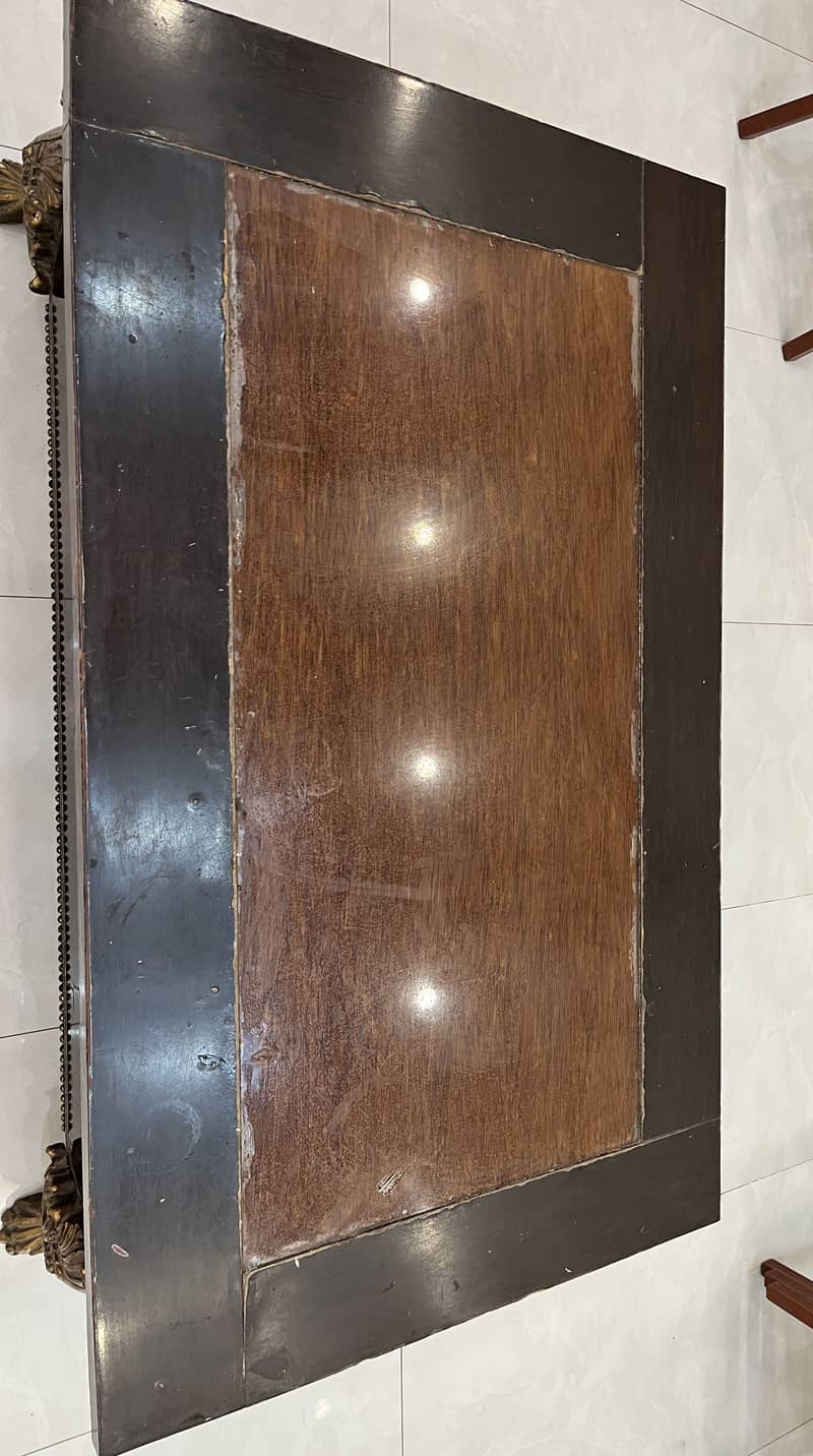 Central Table 4