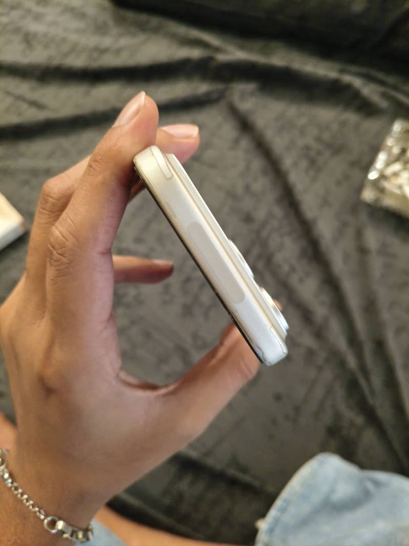 Apple iPhone 17 Pro Max 1