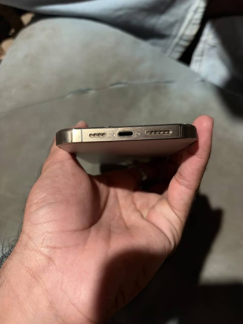 Apple iPhone 13 Pro Max 5
