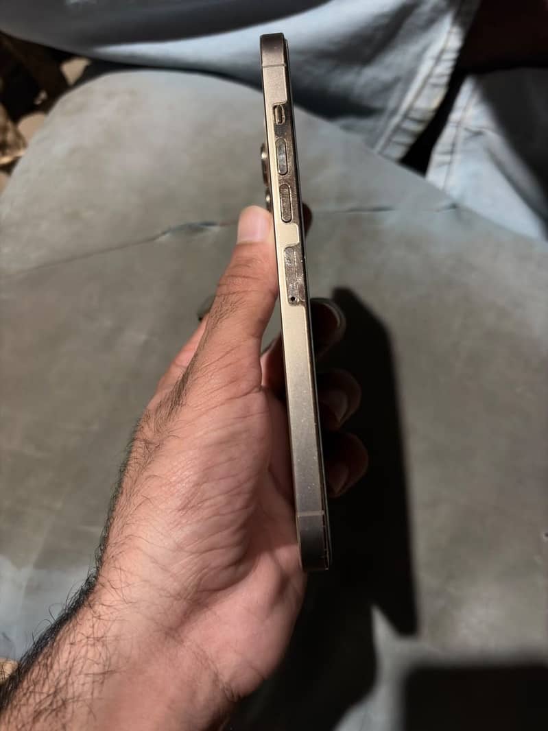 Apple iPhone 13 Pro Max 6