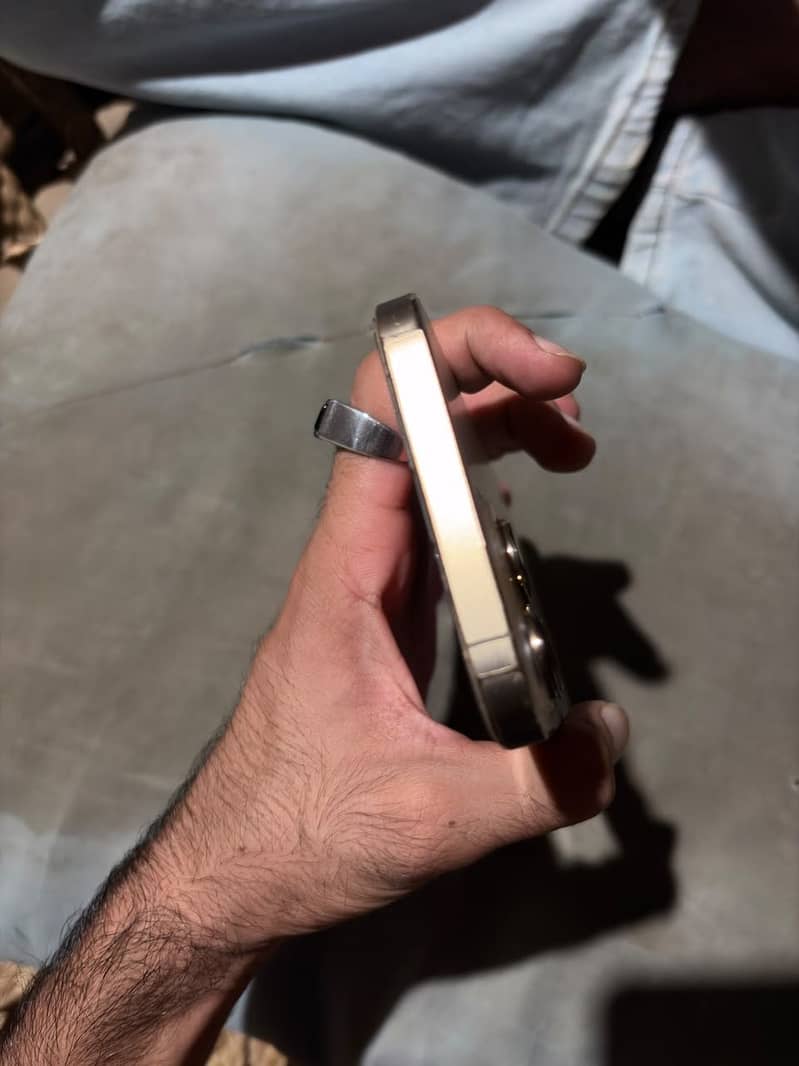 Apple iPhone 13 Pro Max 7