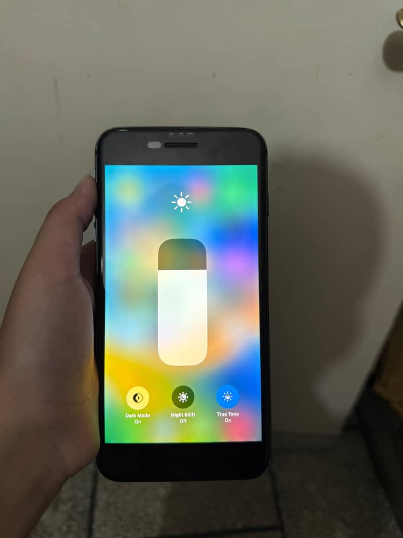 Apple iPhone 8 Plus 6