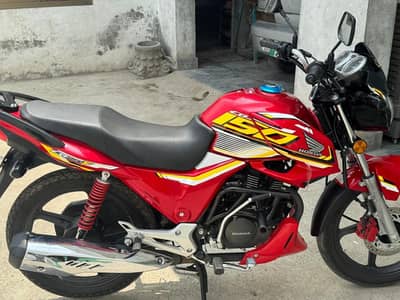 Honda CB 150F 2026