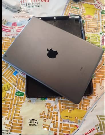 ipad 9th generation 64gb silver with book cover