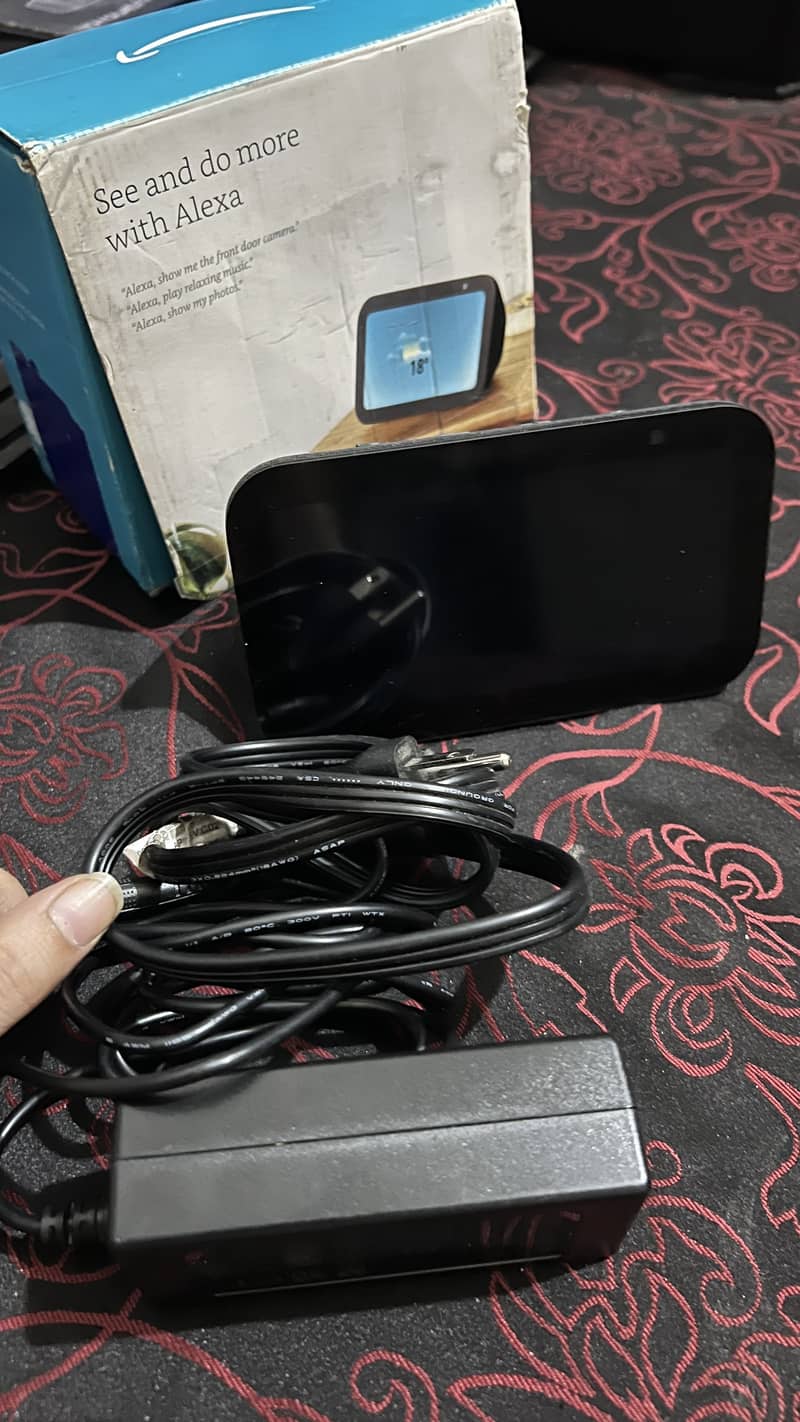 Alexa Smart Display-Amazon Echo Show 3rd Generation 3