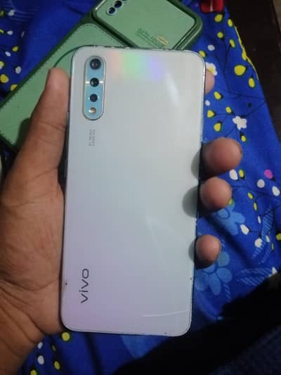 Vivo S1