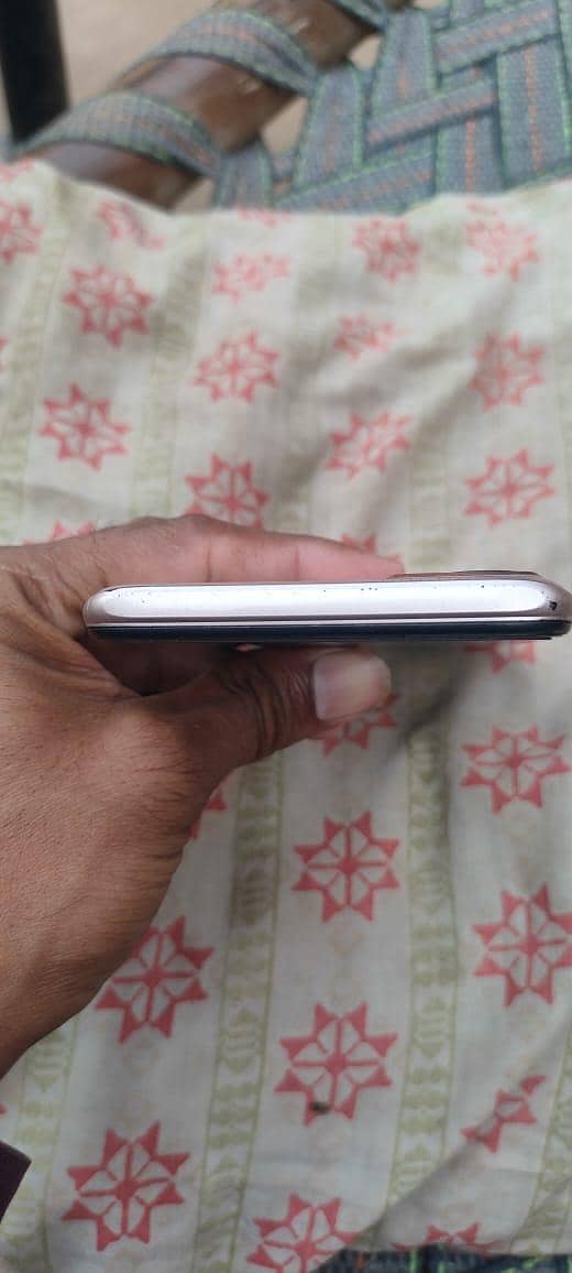 Infinix 4