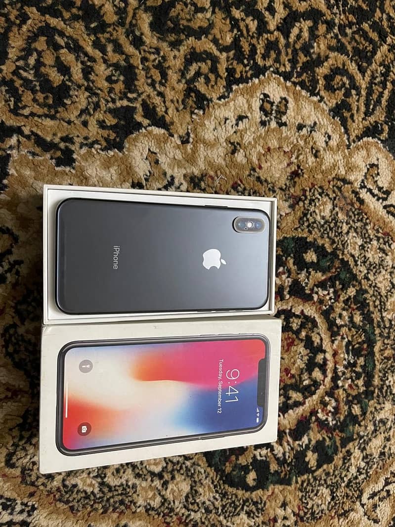 iPhone X complete box 2