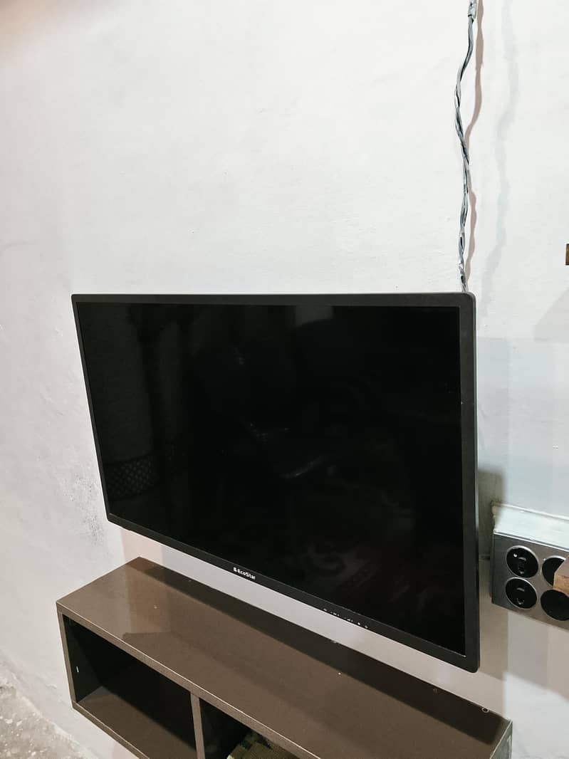 Ecostar 32inch LCD 0