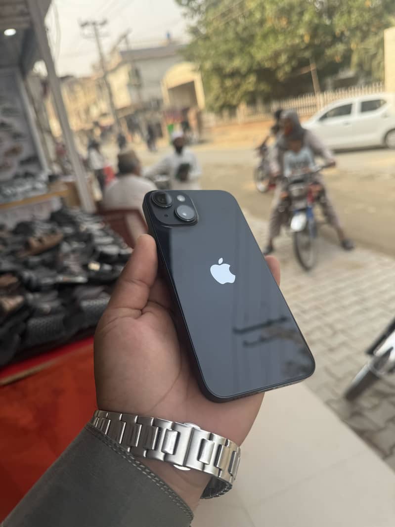 Apple iPhone 14 jv 1