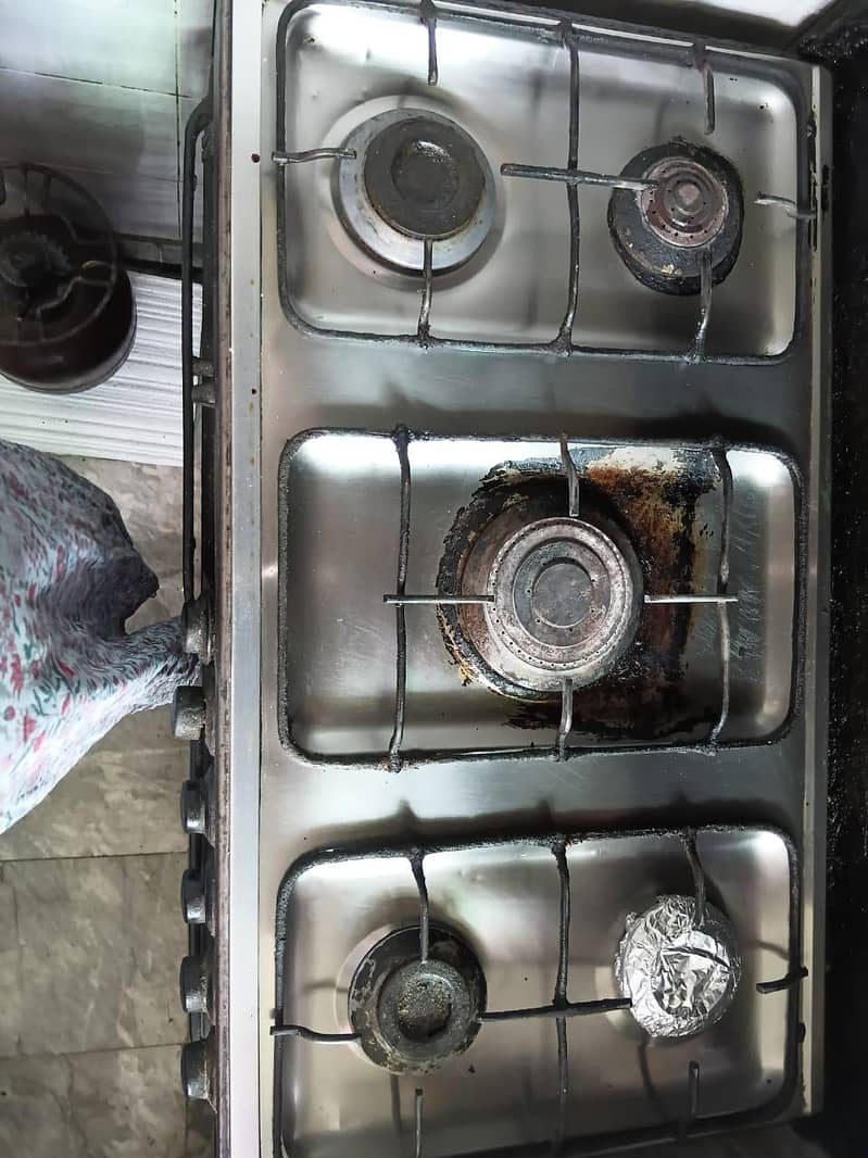 Cooking Range with oven 3