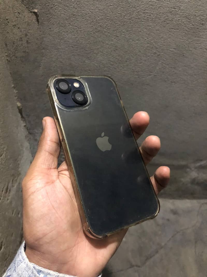 Apple iPhone 13 4