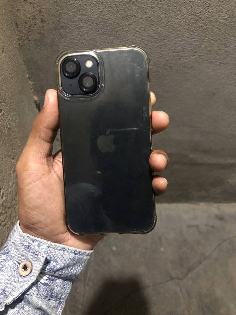 Apple iPhone 13 5