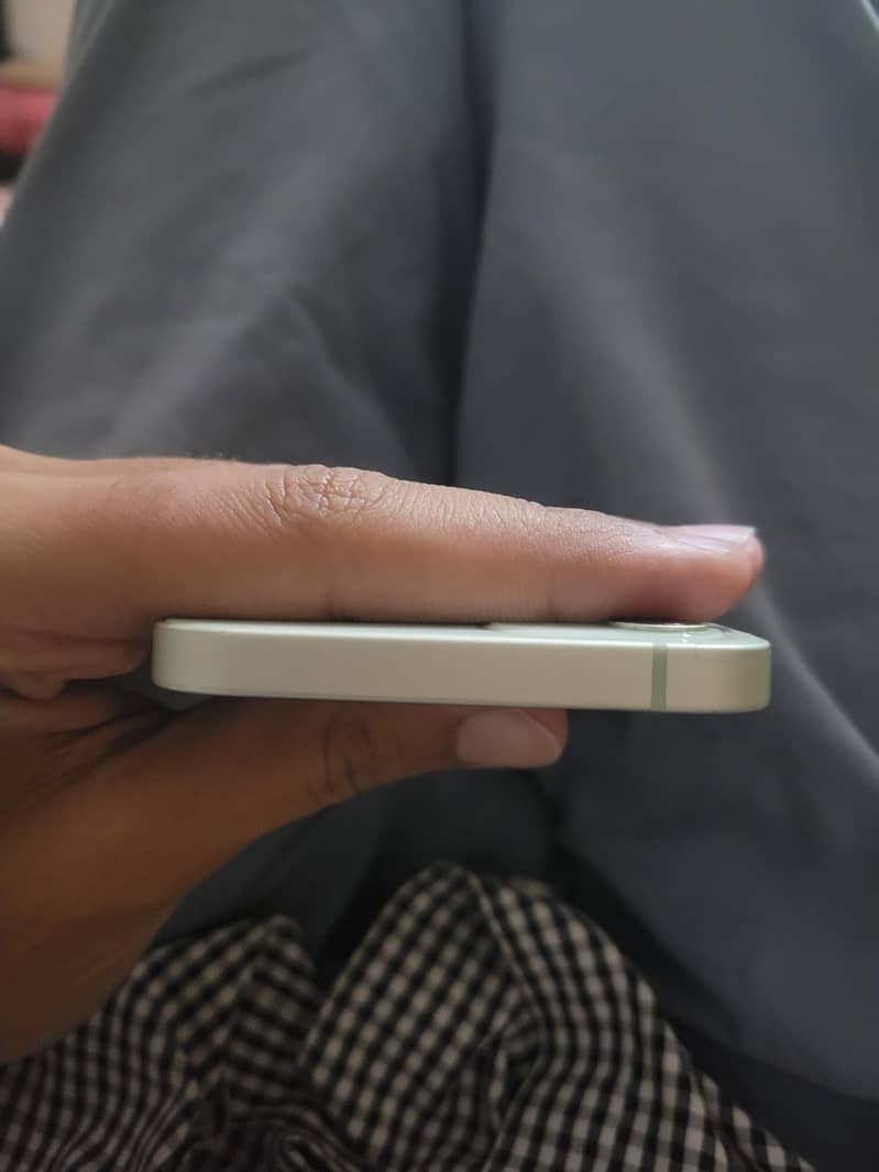Apple iPhone 12 2