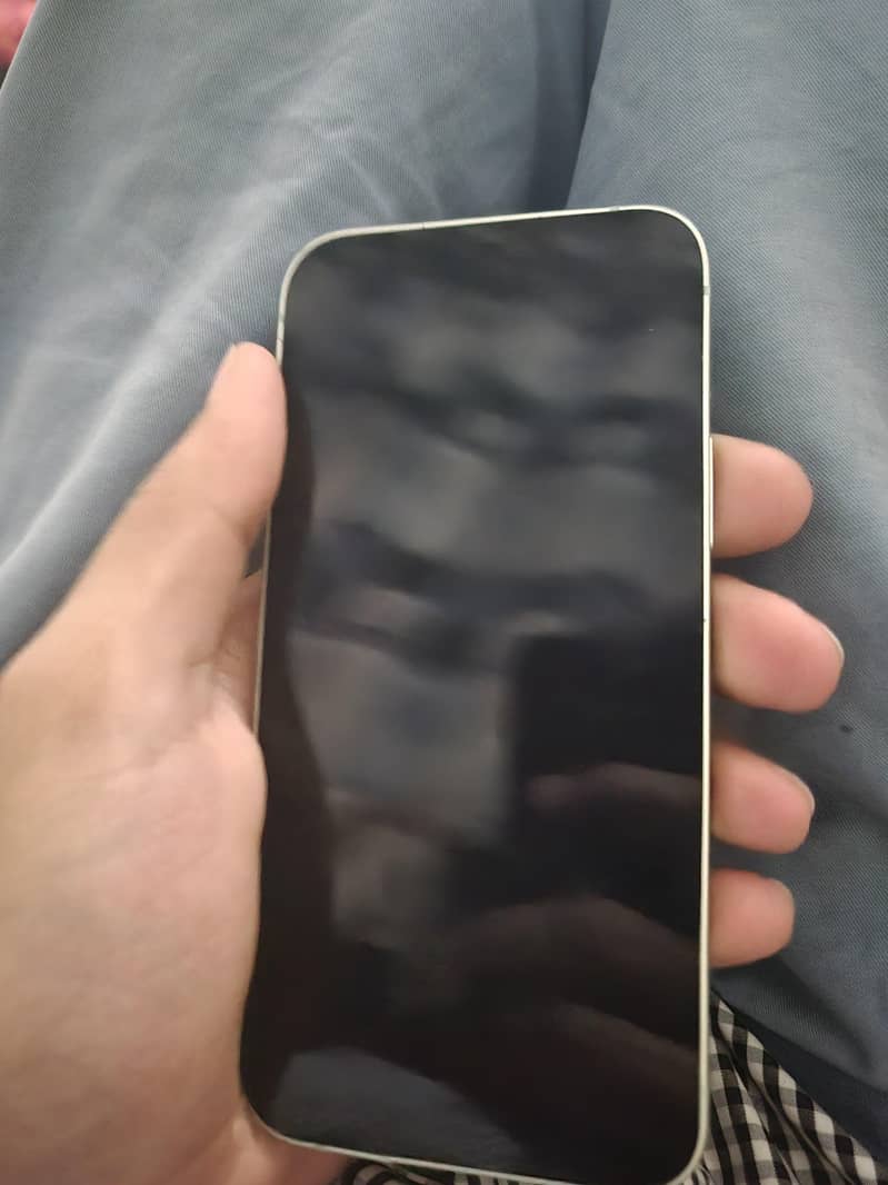 Apple iPhone 12 4