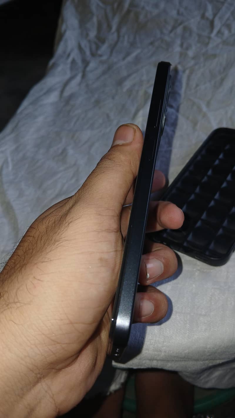 Xiaomi Redmi 12 3