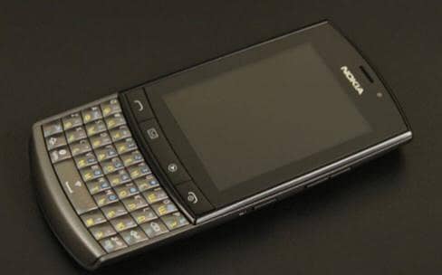 Nokia Asha 303 1