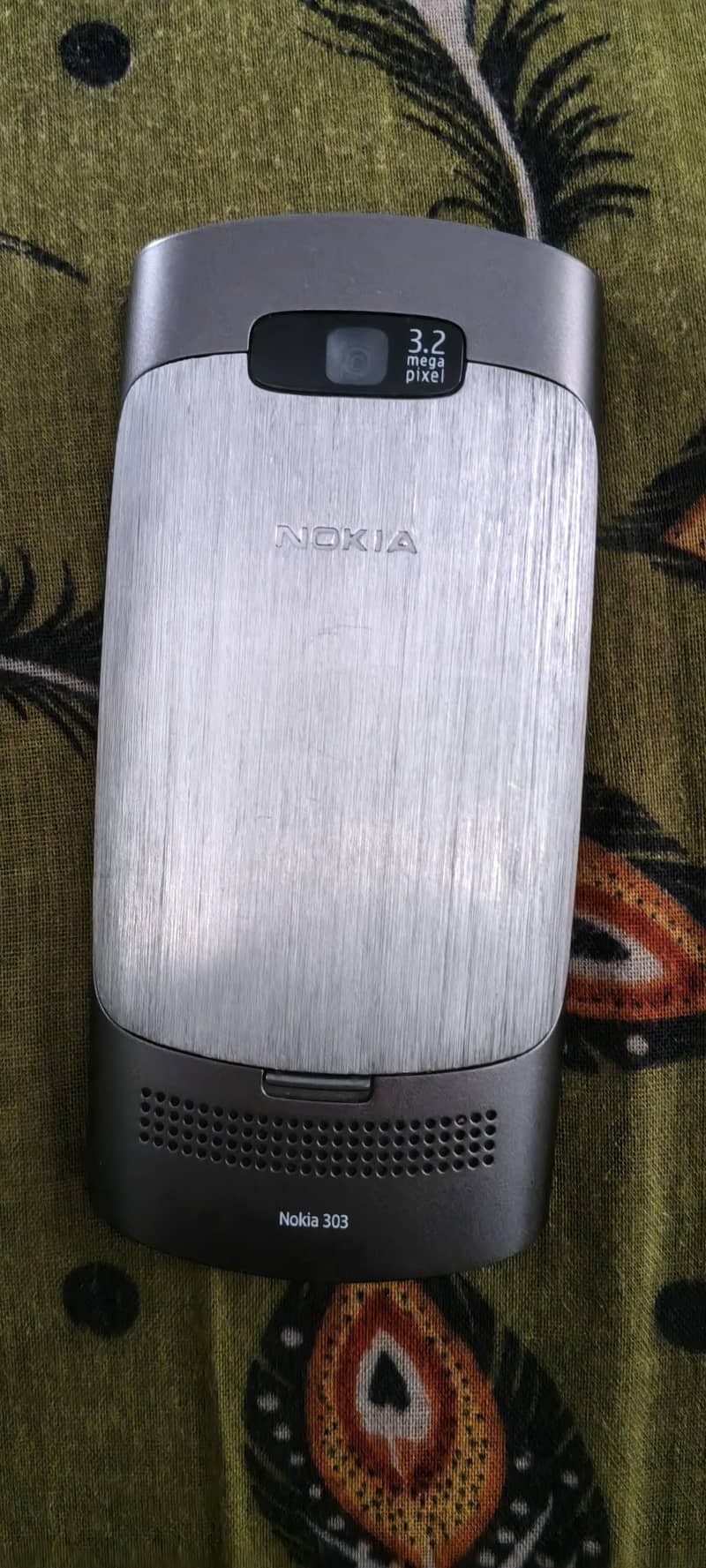 Nokia Asha 303 3