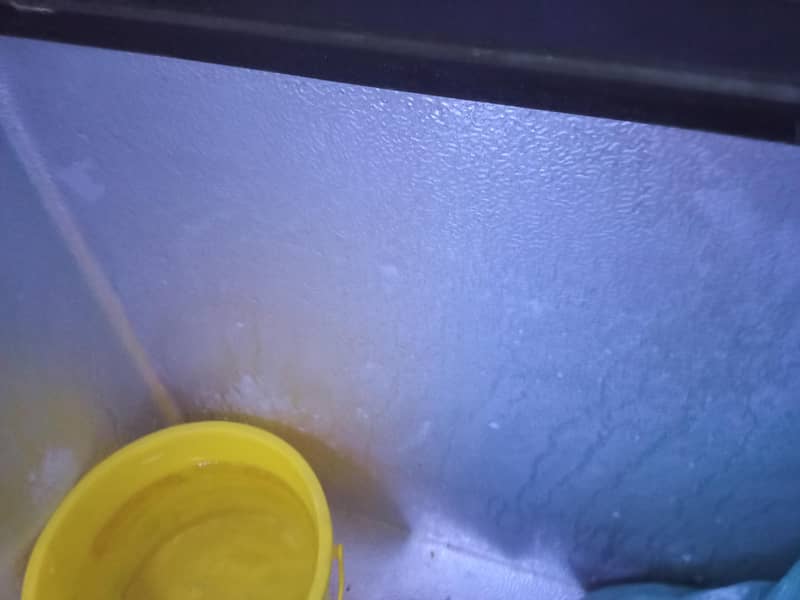 Refrigerator 0