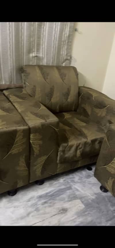 7 Seater Sofa Set for Sale – Excellent Condition / Urgent Sale