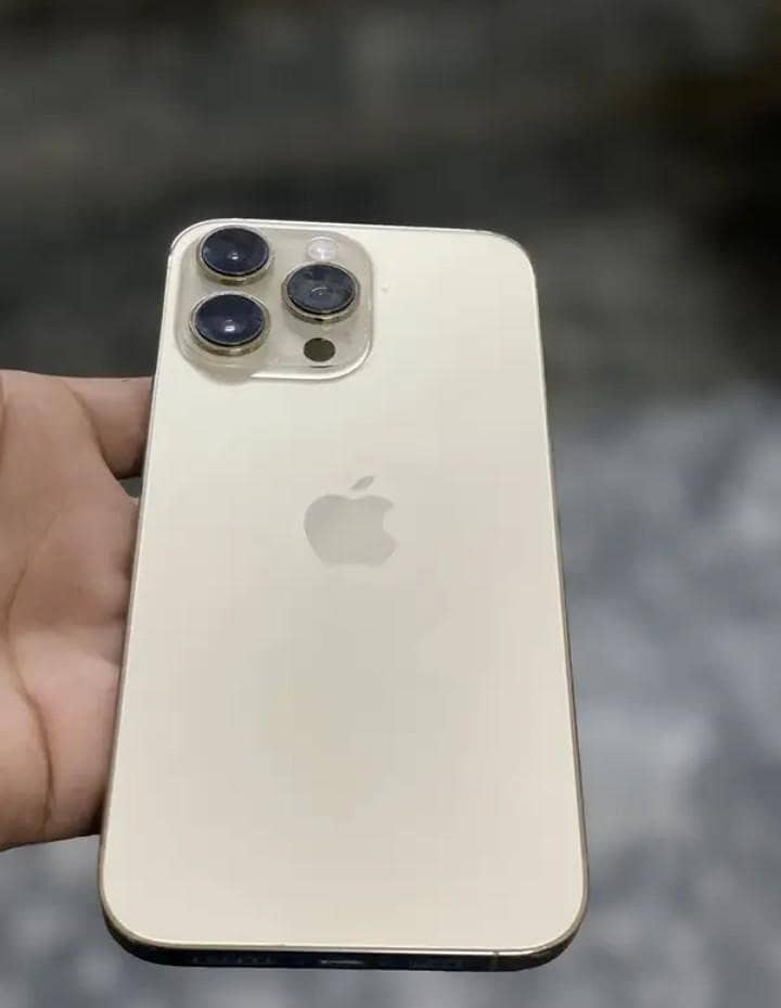 Apple iPhone 14 Pro Max 0