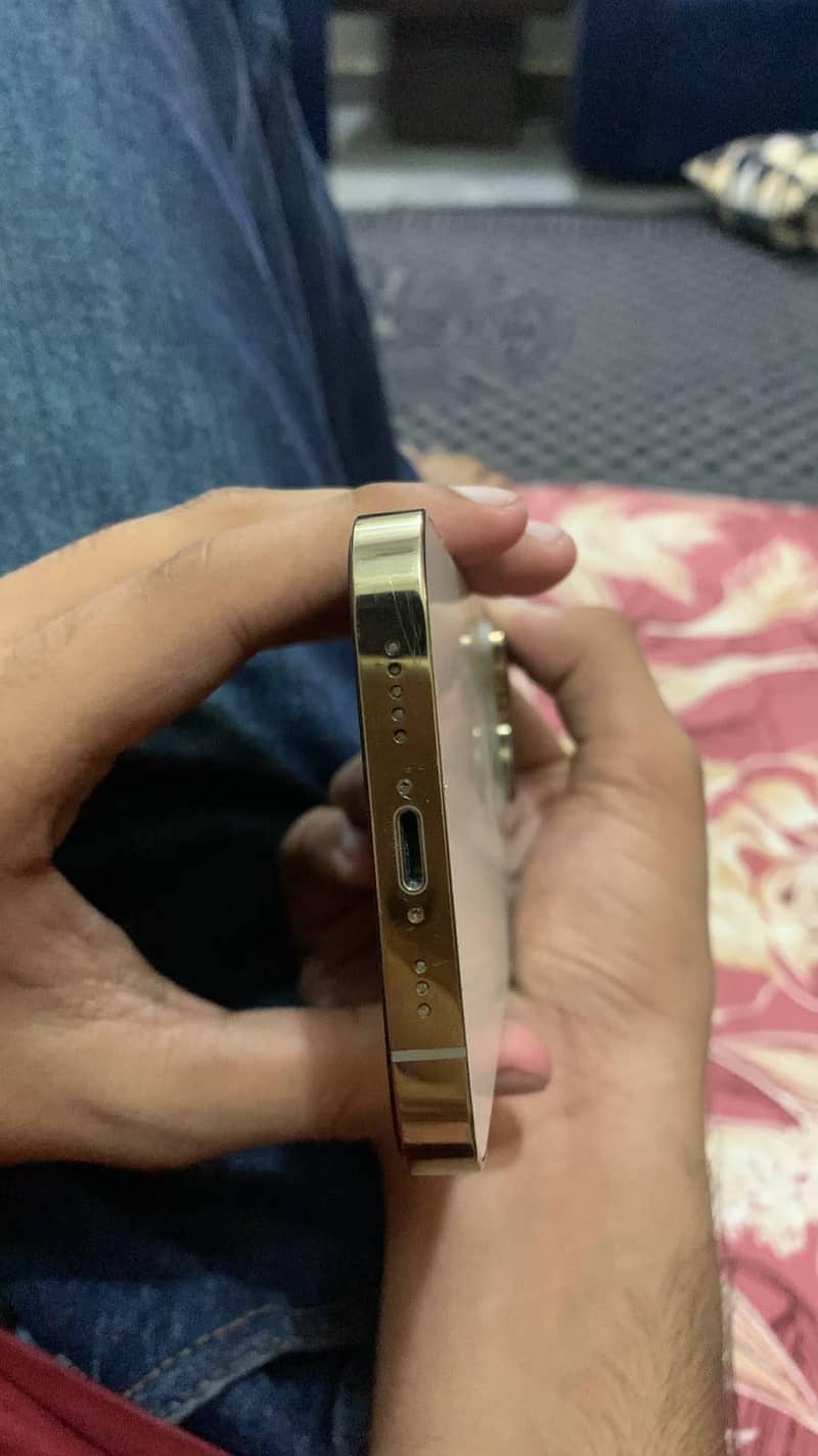 Apple iPhone 14 Pro 3