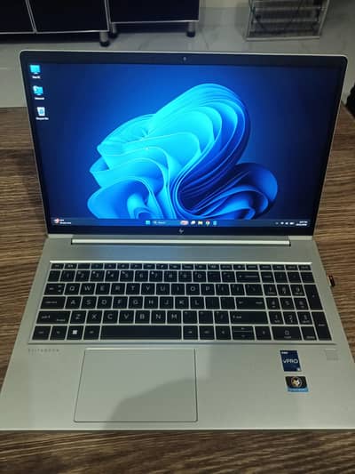 HP Elitebook 650 G9