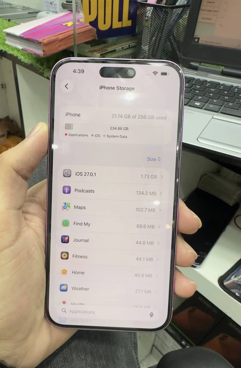 Apple iPhone 16 Plus 4