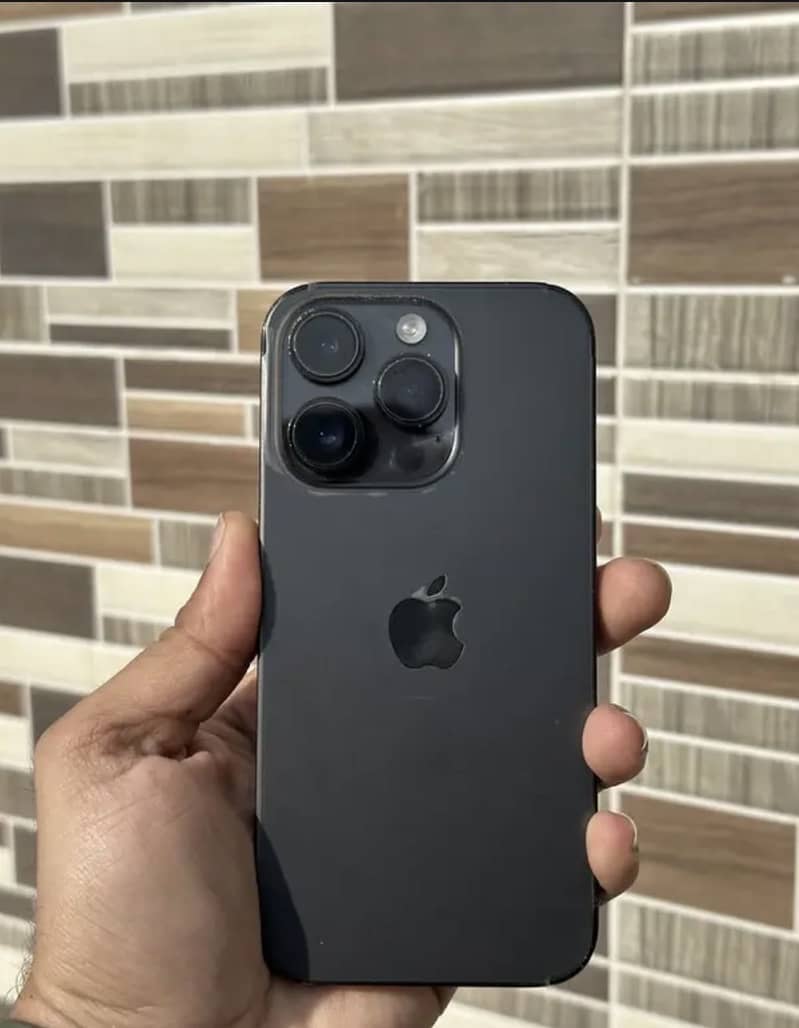 Apple iPhone 14 Pro 1