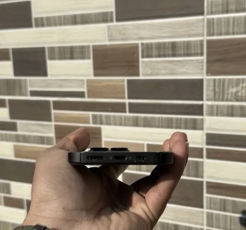 Apple iPhone 14 Pro 2
