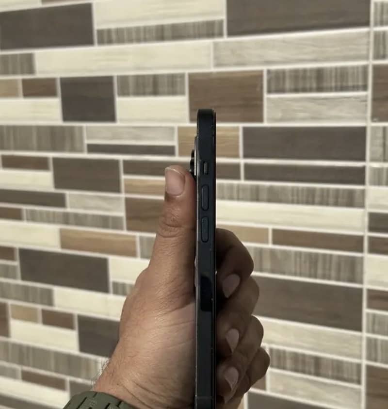 Apple iPhone 14 Pro 3