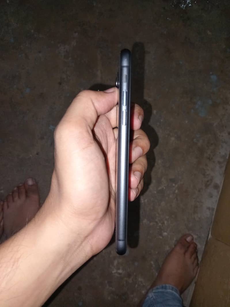 Apple iPhone 11 2