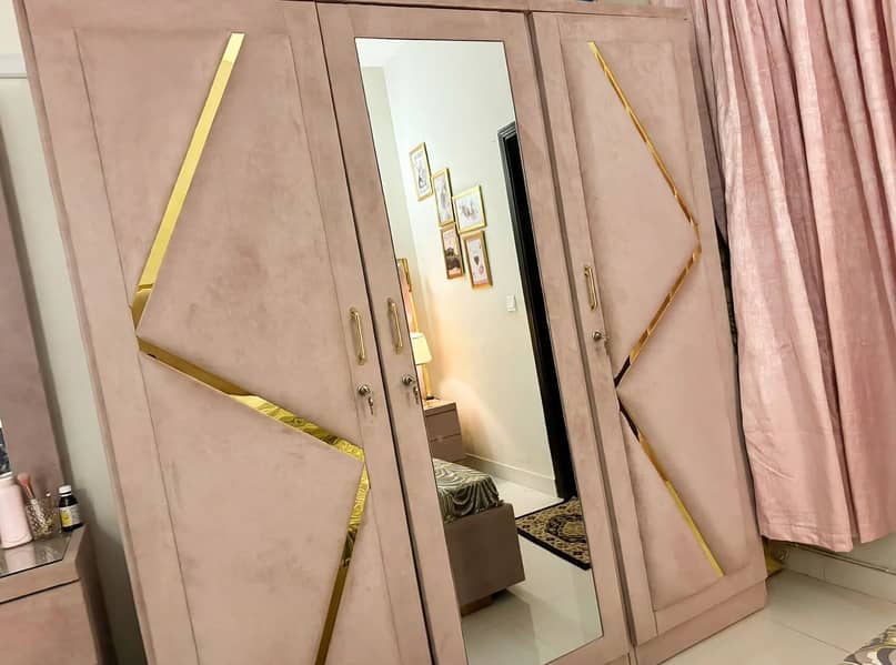 Modern bedroom set 2