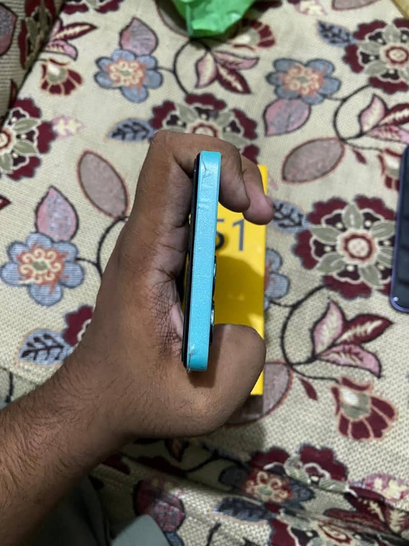 Realme C51 3