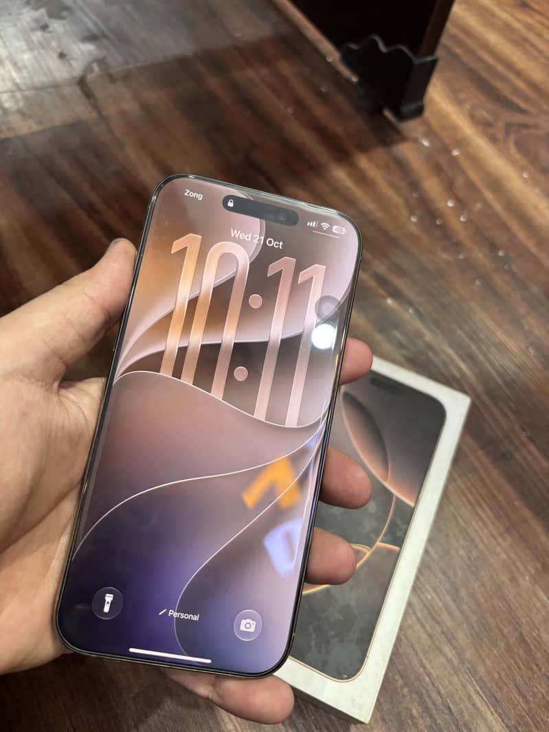 Apple iPhone 16 Pro Max 1