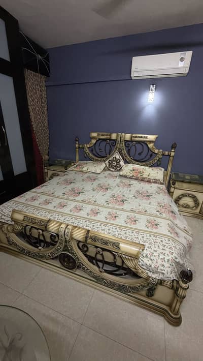 Luxury Royal Style Complete Bedroom Furniture Set – King Size Bed